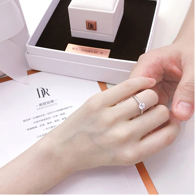 伟德bv1946官网-乔治娜晒给网友发福利！曝因局势已带娃逃离沙特