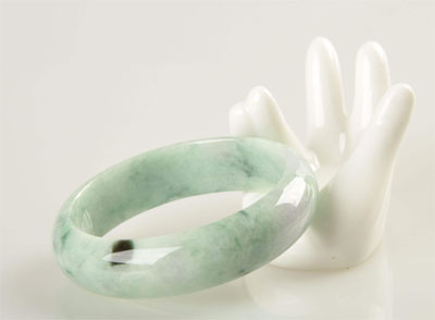 怎样选玉镯款式 1488506603.jpg