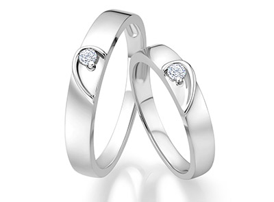 翡翠情侣银戒指 价格 铂金是一种天然形成的贵金属