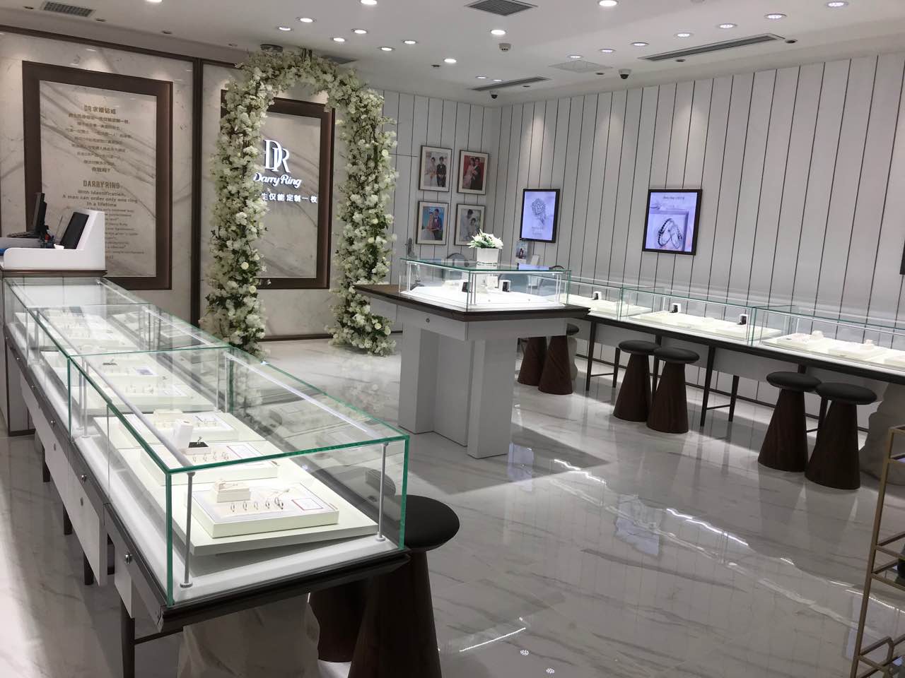 dr戒指实体店-重庆解放碑店介绍 - dr钻戒官网