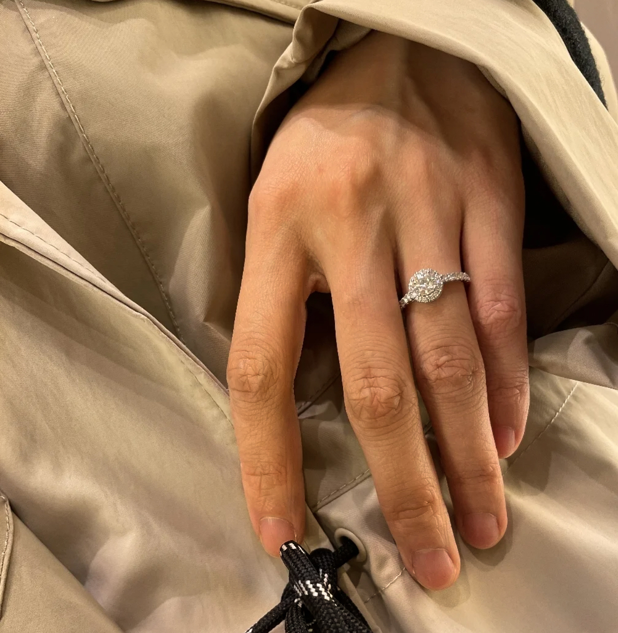 engagement ring finger for male