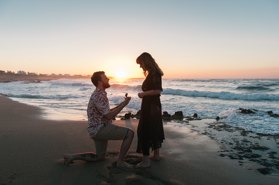 10 Romantic Beach Proposal Ideas - DR Blog