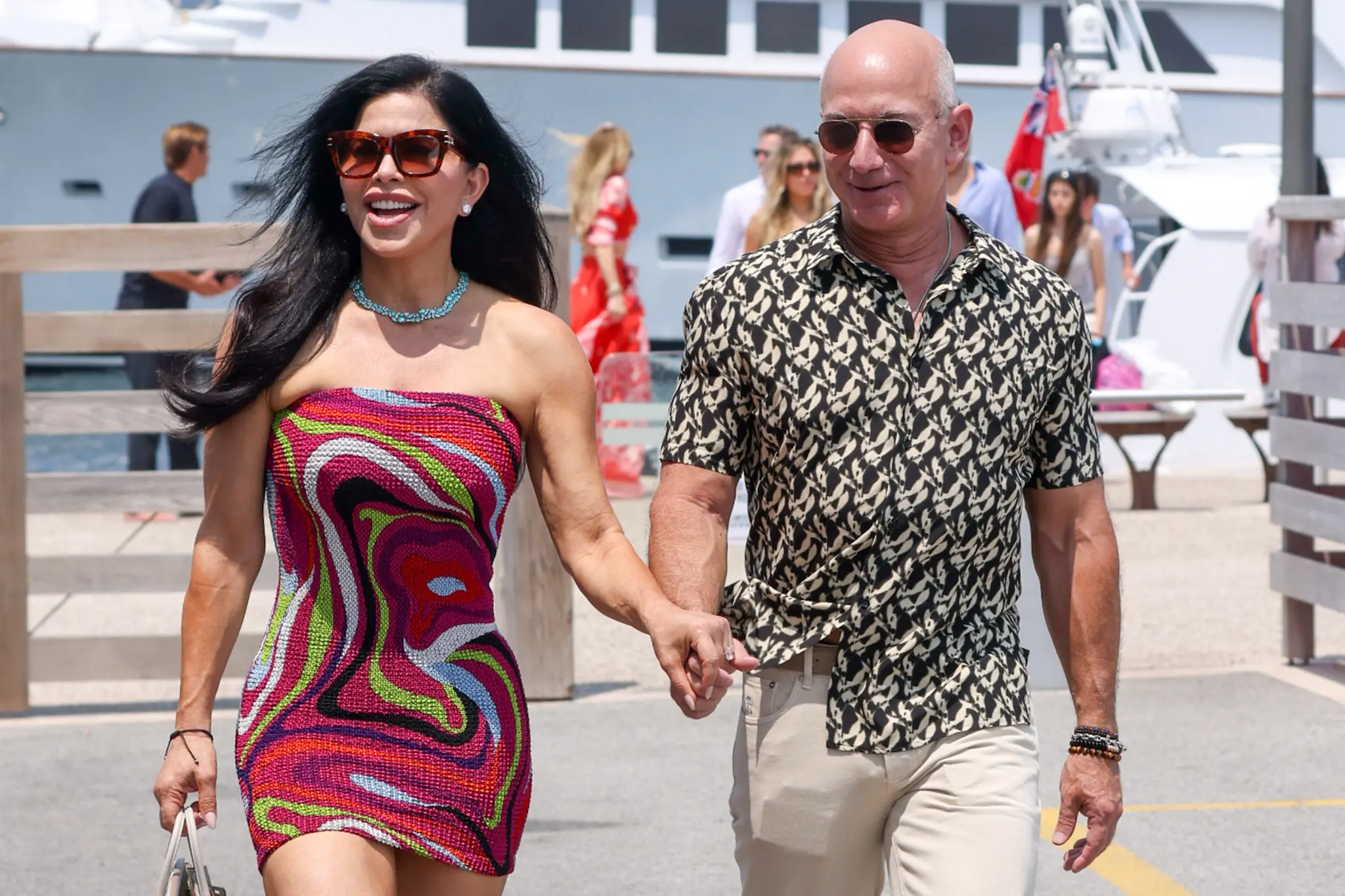 Lauren Sanchez's Engagement Ring Photos, Details, Price, Carats