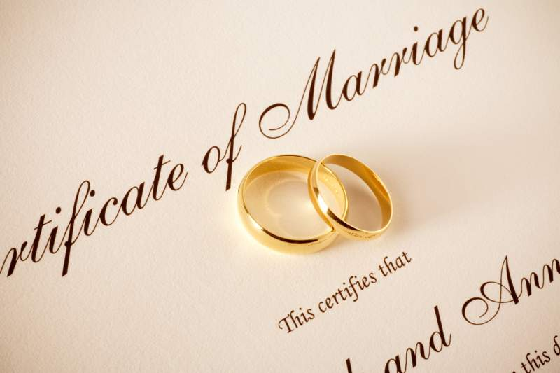guide to plan a wedding - get marriage certificate