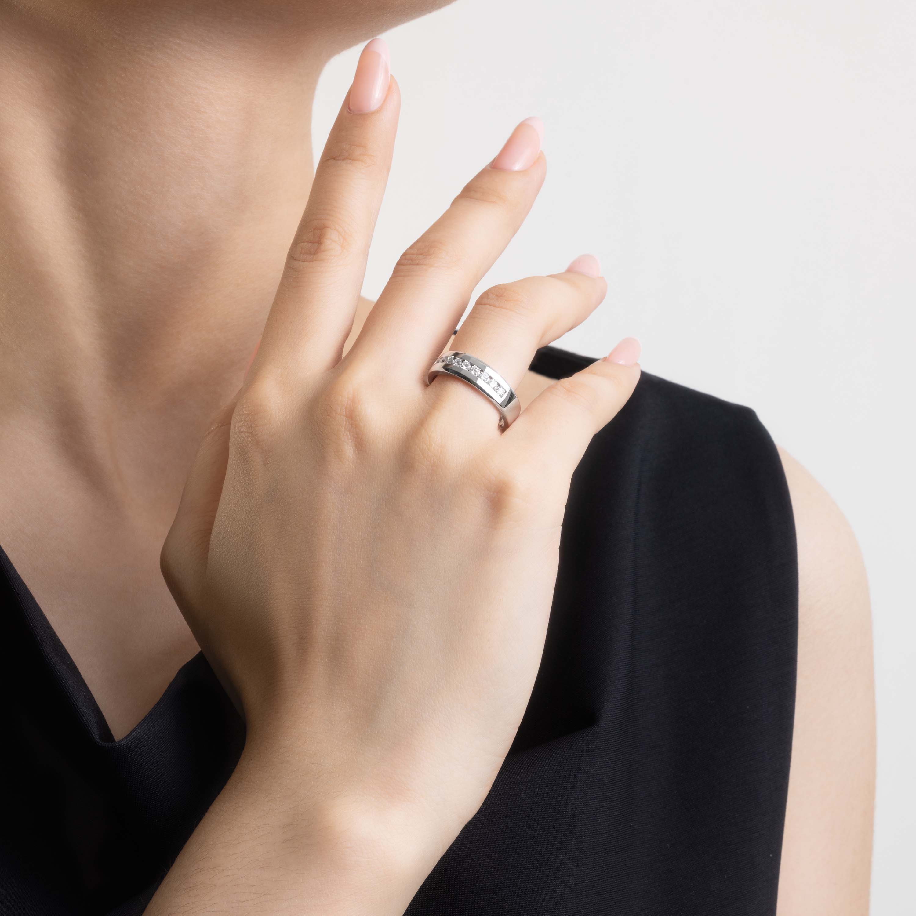 DR Engagement RingsDR FOREVER Brushed Pavé Wedding Ring For ManA