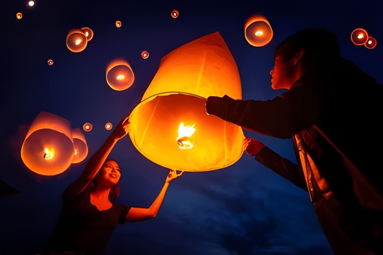 Light Paper Lanterns